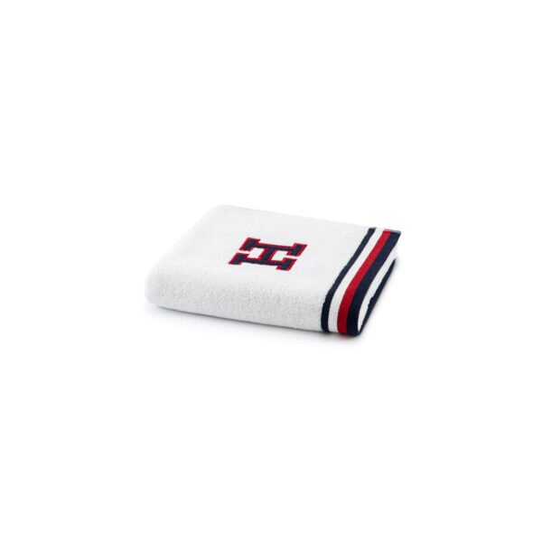 0124637_221156-tommy-hilfiger-9589268-petseta-mpaniou-teddy-white-1